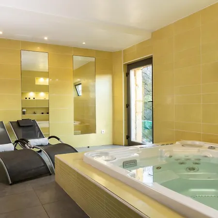 Domaine De Godchure - 11 Pers Jacuzzi&sauna Saint-Hubert